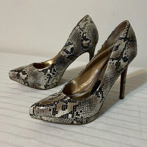 Report Tashi Faux Leather Snakeskin textured Stiletto Heel SZ 8